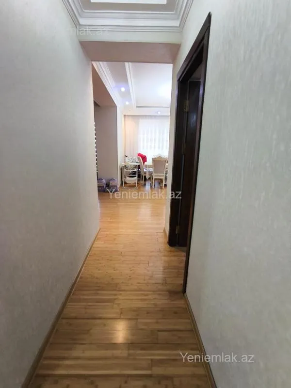 Satılır 4 otaqlı həyət evi 180 m²