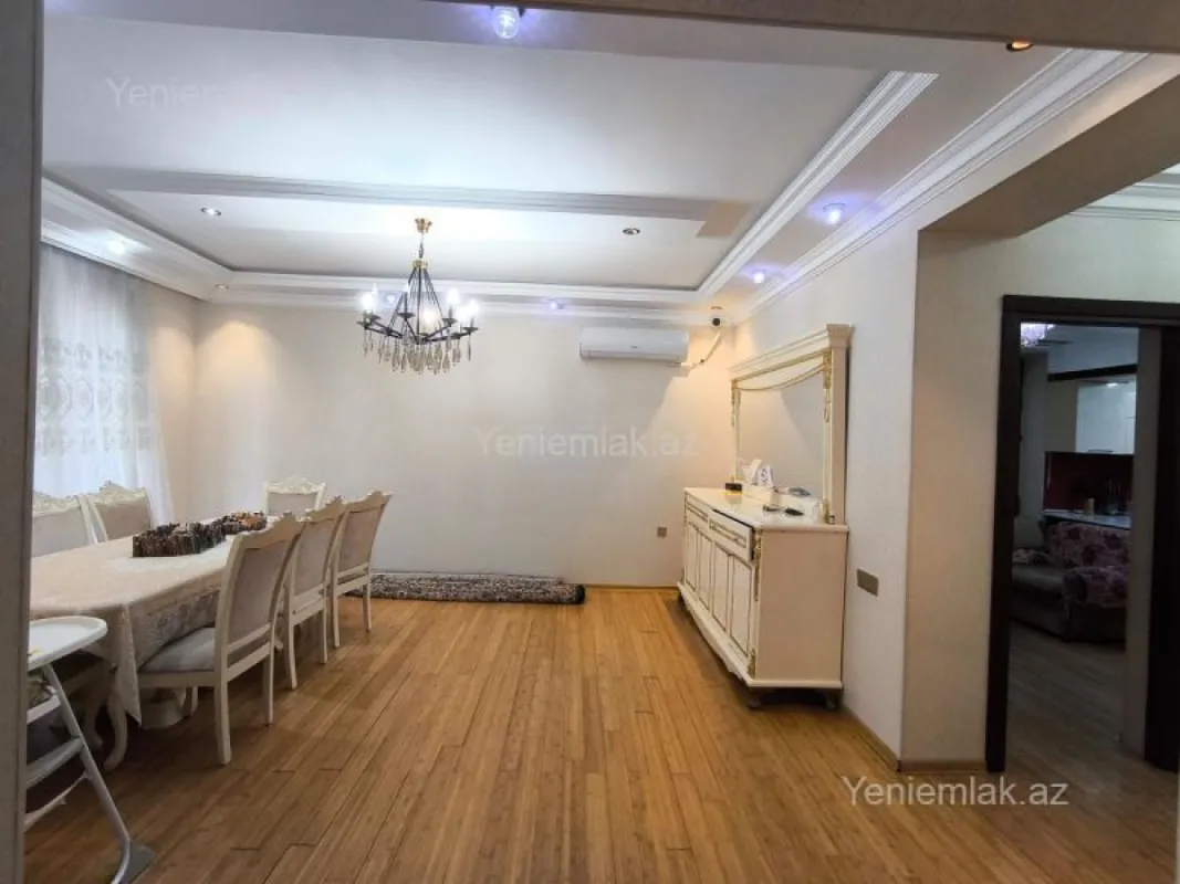 Satılır 4 otaqlı həyət evi 180 m²