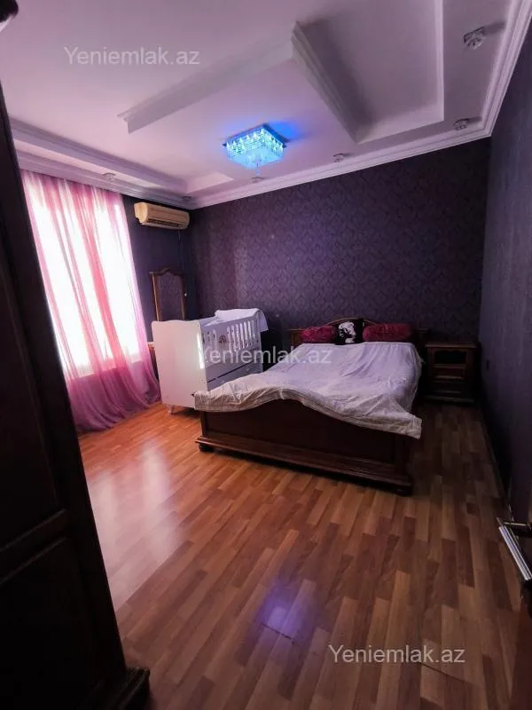 Satılır 4 otaqlı həyət evi 180 m²