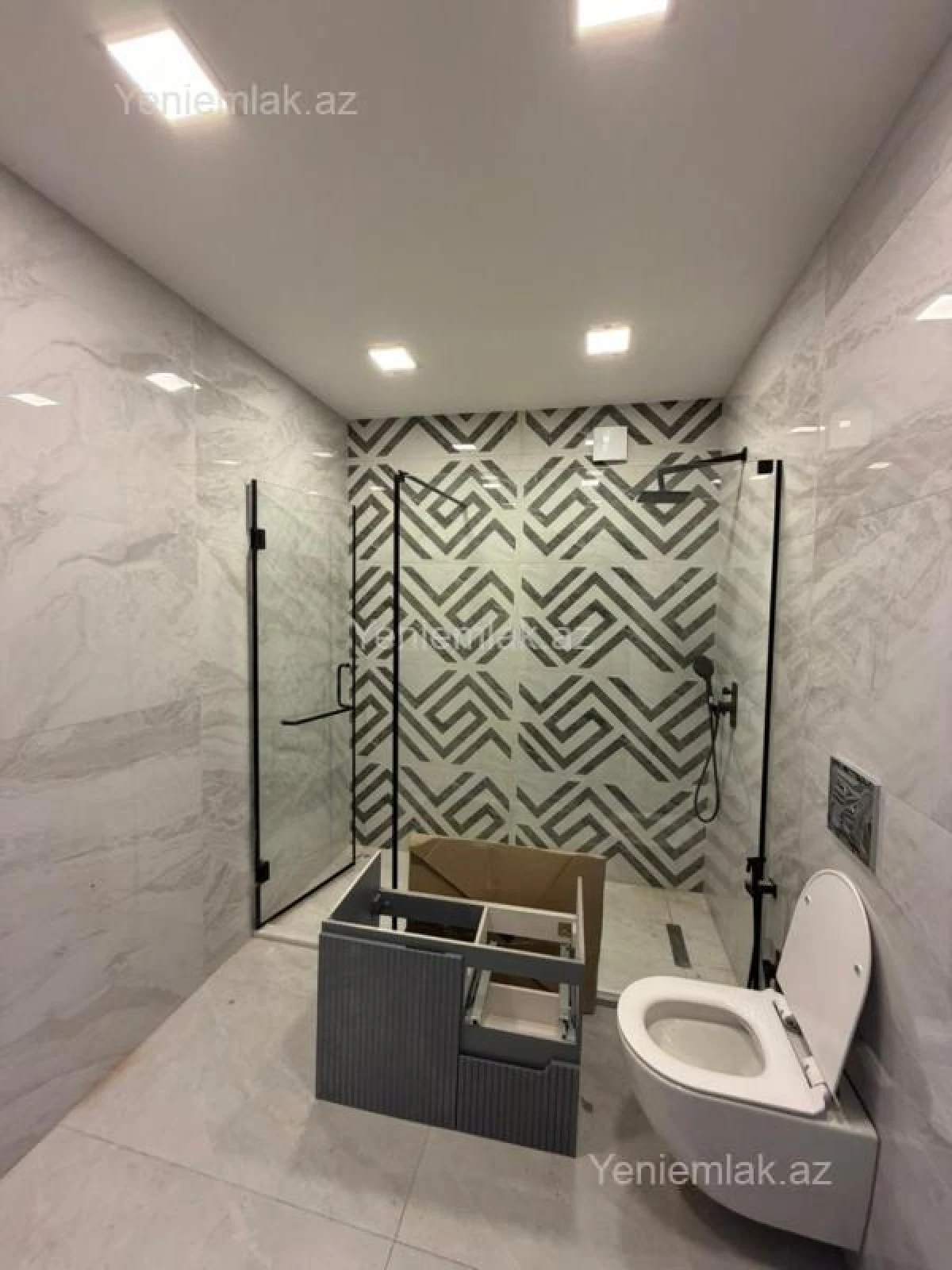 Satılır 2 otaqlı köhnə tikili 80 m²