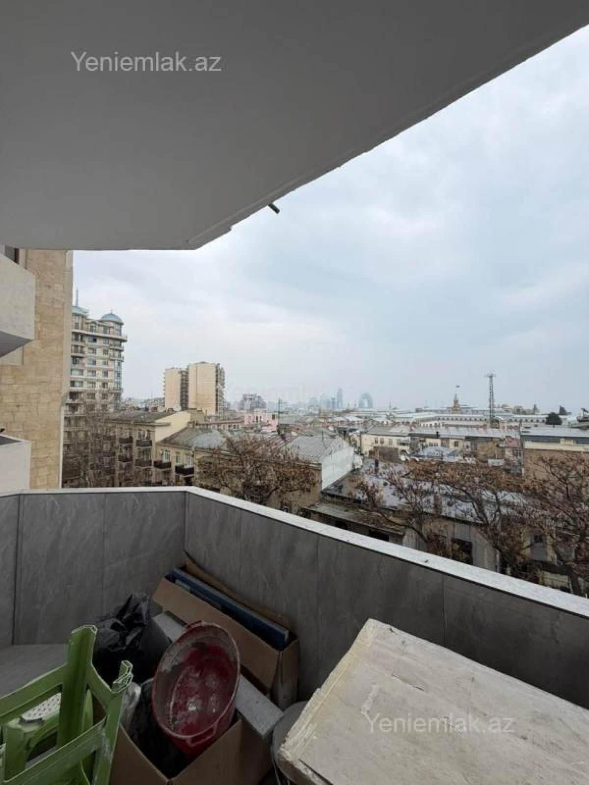 Satılır 2 otaqlı köhnə tikili 80 m²