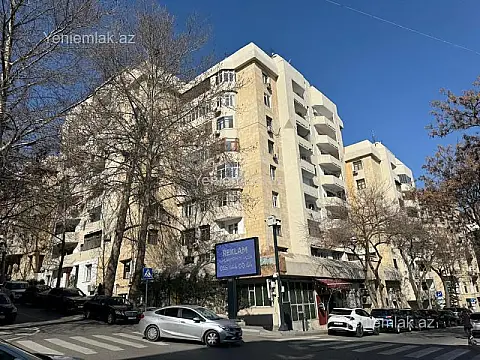 Satılır 2 otaqlı köhnə tikili 80 m²