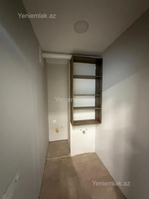 Satılır 2 otaqlı köhnə tikili 80 m²