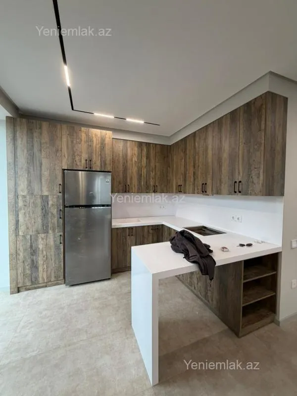 Satılır 2 otaqlı köhnə tikili 80 m²