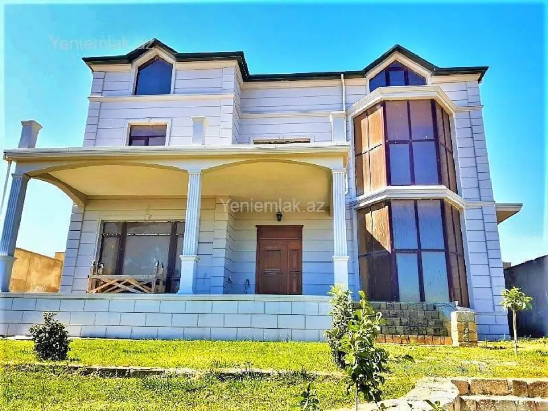 Satılır 7 otaqlı həyət evi 510 m²