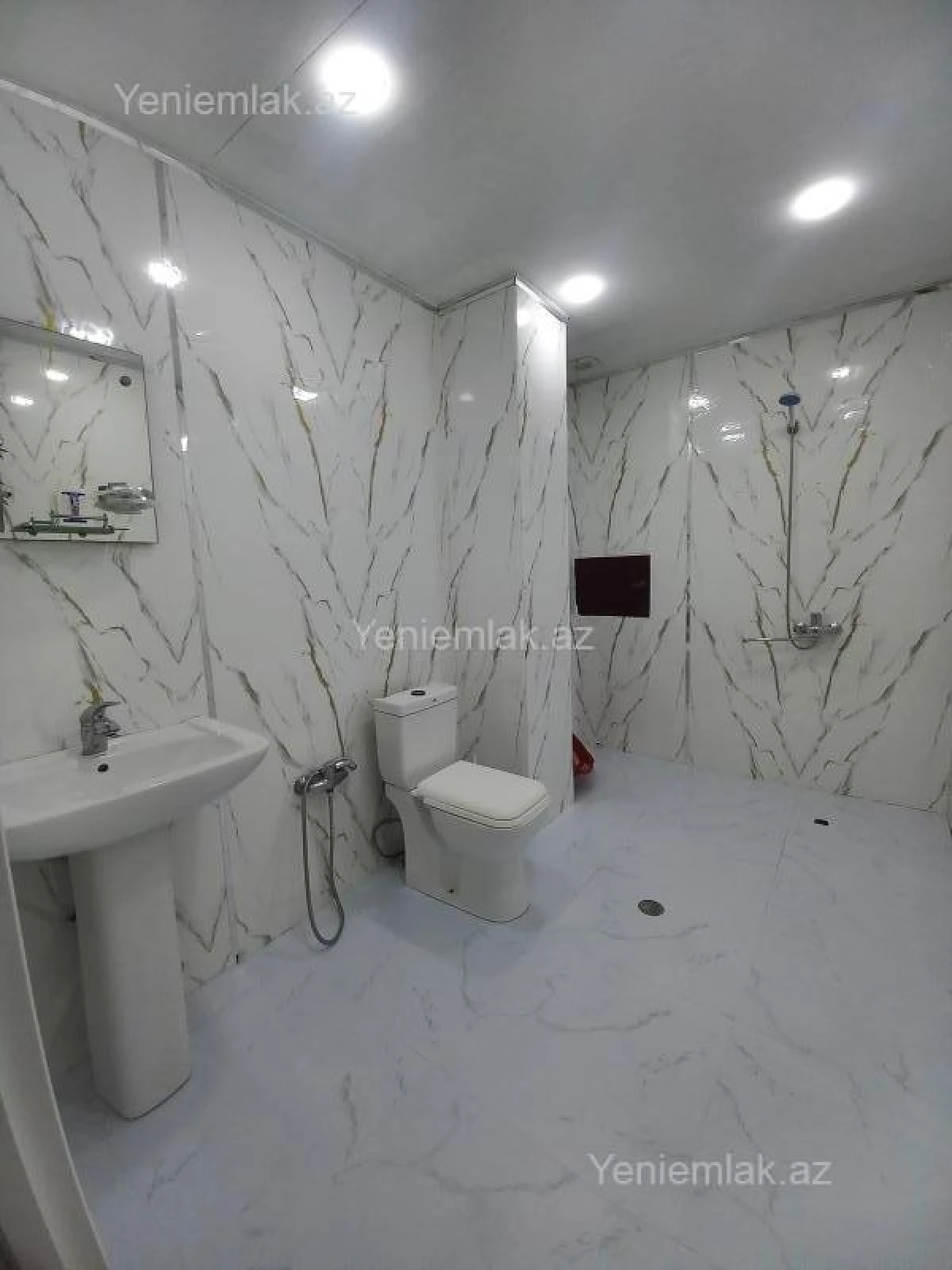 Satılır 2 otaqlı yeni tikili 75 m²