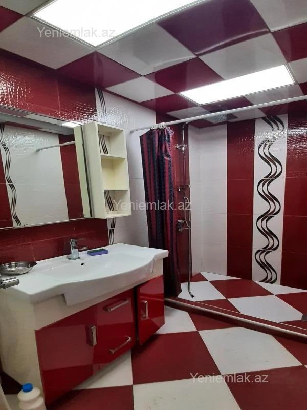 Satılır 3 otaqlı köhnə tikili 80 m²