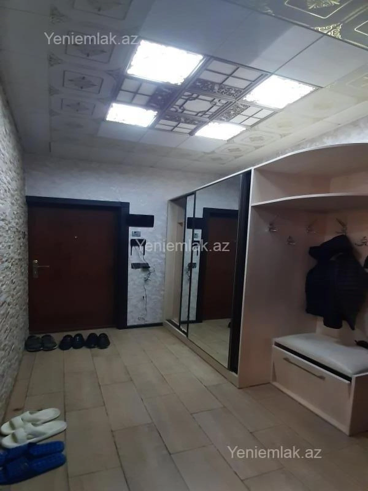 Satılır 3 otaqlı köhnə tikili 80 m²