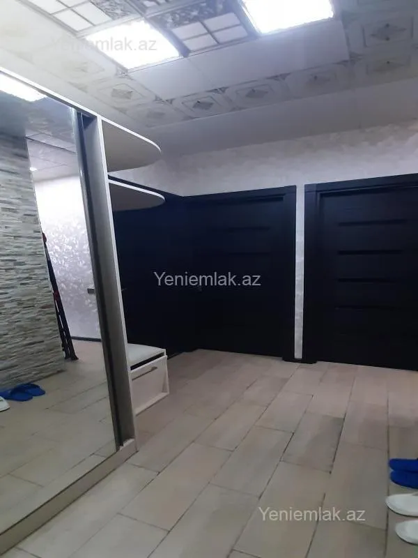 Satılır 3 otaqlı köhnə tikili 80 m²