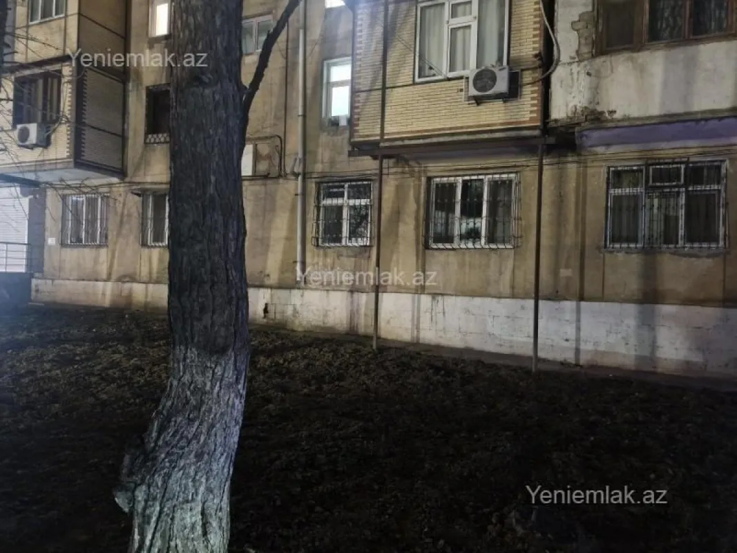 Satılır 3 otaqlı köhnə tikili 80 m²