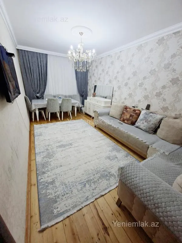 Satılır 3 otaqlı köhnə tikili 80 m²