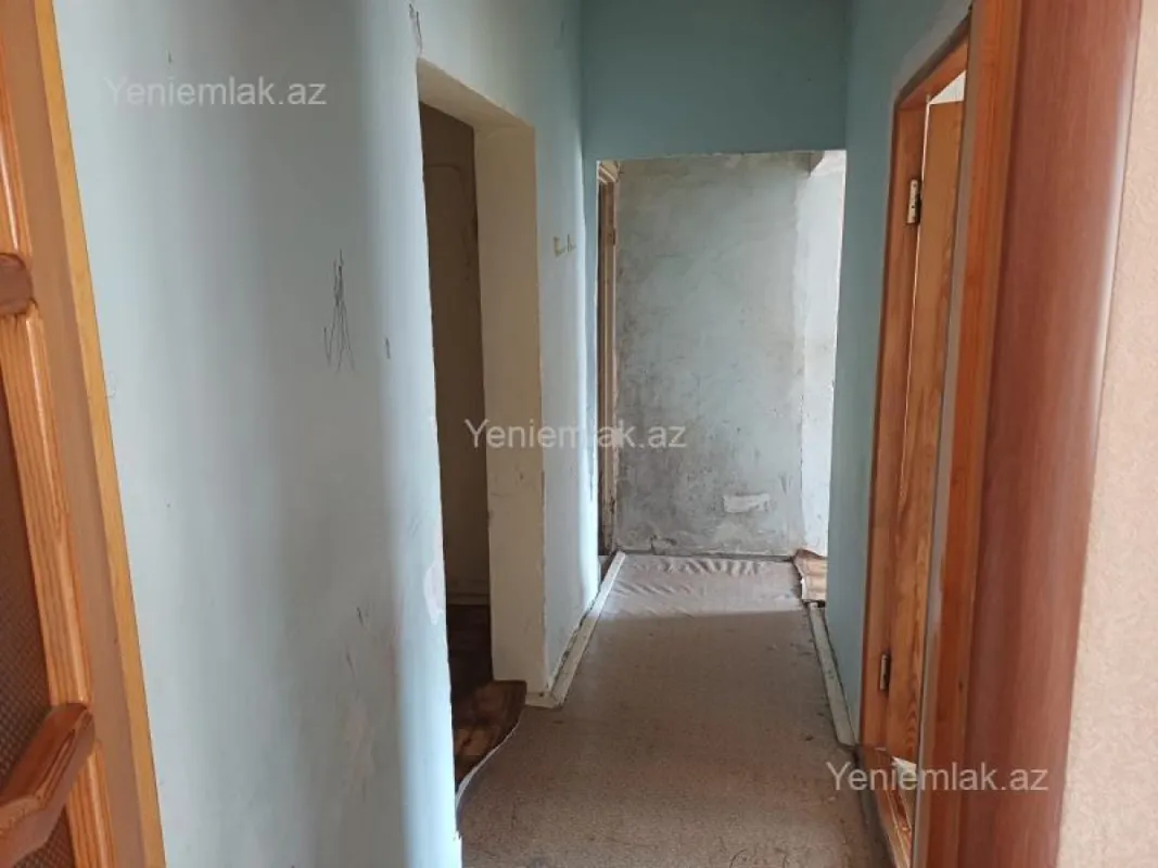Satılır 3 otaqlı köhnə tikili 80 m²