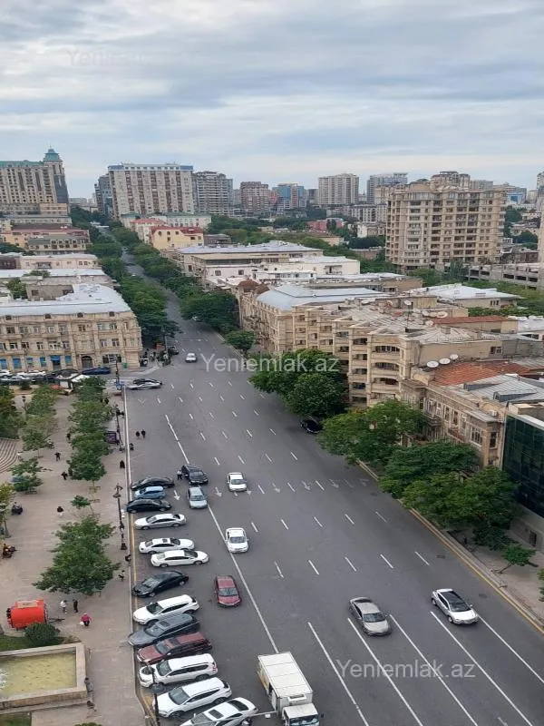 Satılır 3 otaqlı yeni tikili 145 m²