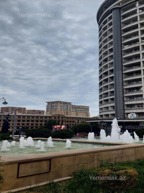 Satılır 3 otaqlı yeni tikili 145 m²