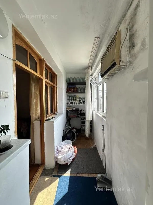 Satılır 2 otaqlı köhnə tikili 60 m²