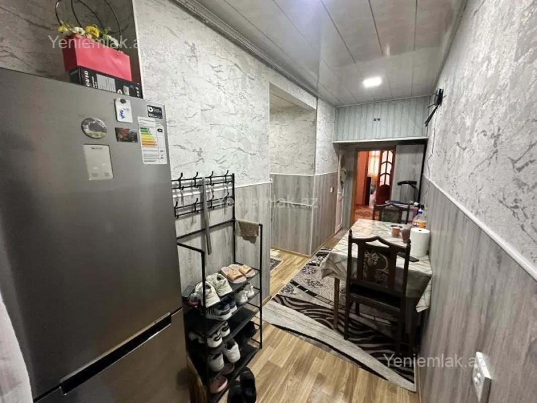 Satılır 2 otaqlı köhnə tikili 60 m²