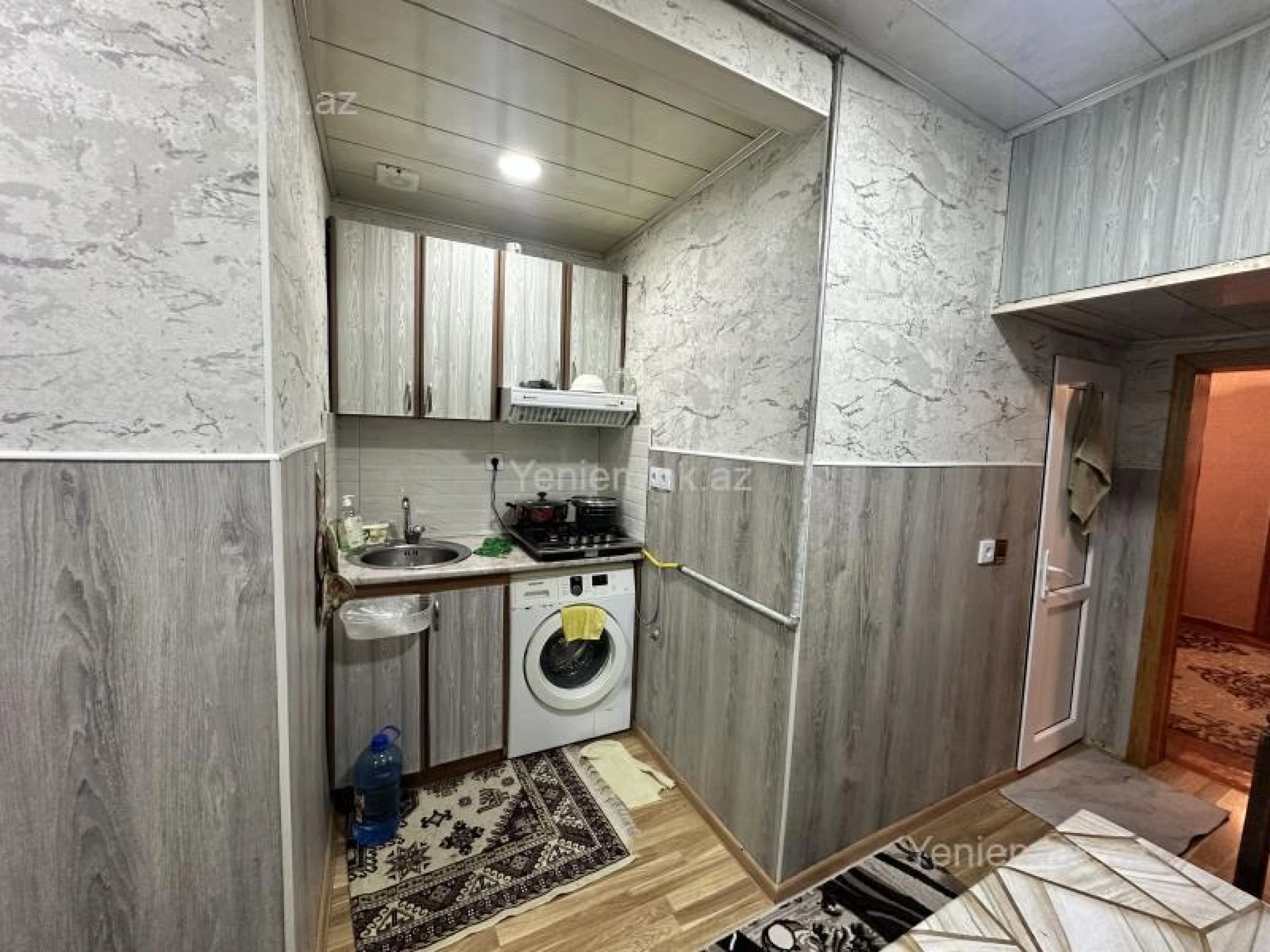 Satılır 2 otaqlı köhnə tikili 60 m²