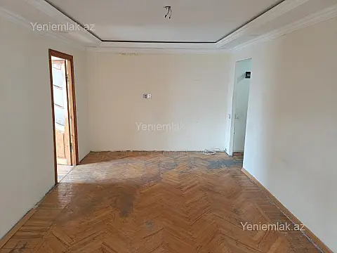 Satılır 2 otaqlı köhnə tikili 47 m²