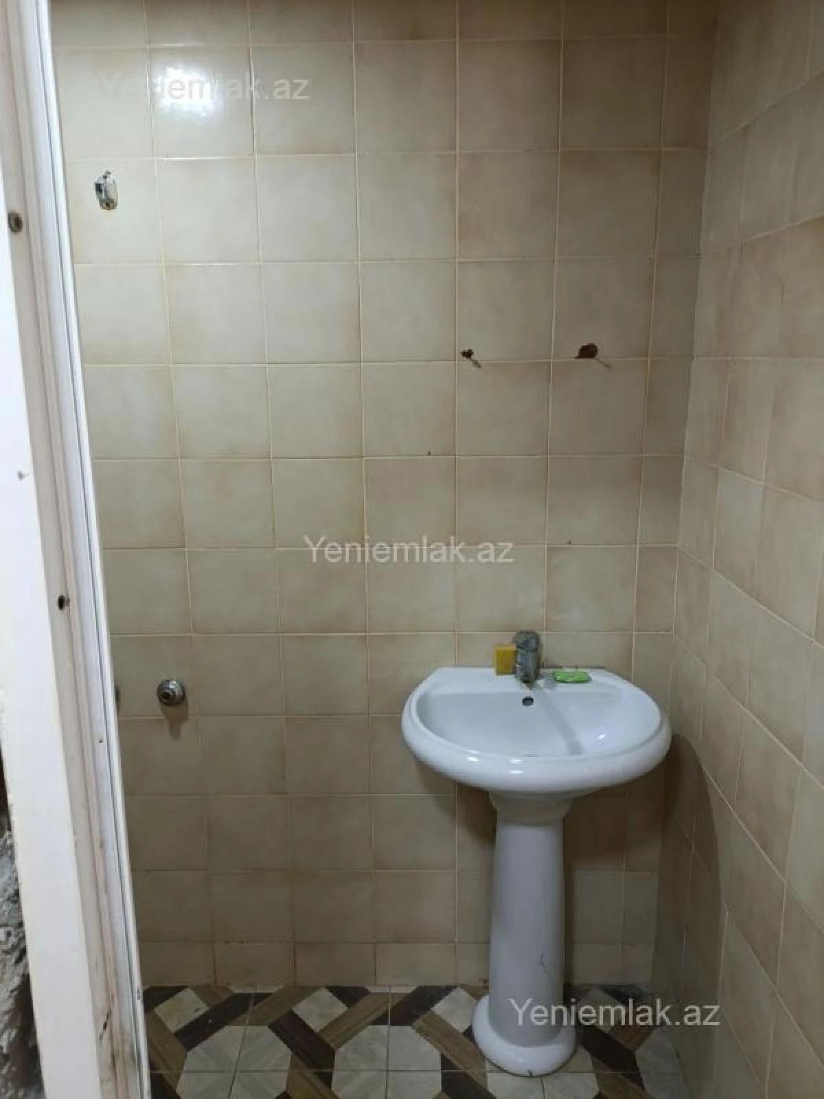 Satılır 2 otaqlı köhnə tikili 47 m²