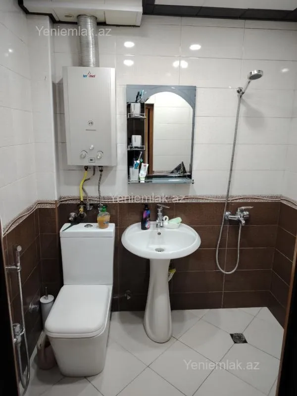Satılır 3 otaqlı köhnə tikili 65 m²