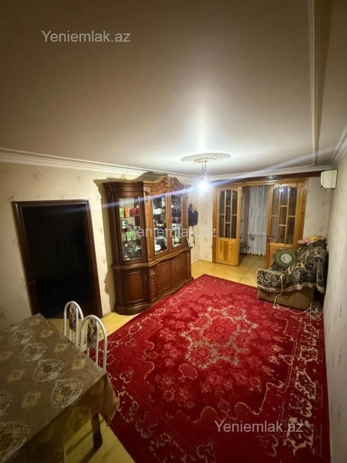Satılır 2 otaqlı köhnə tikili 55 m²