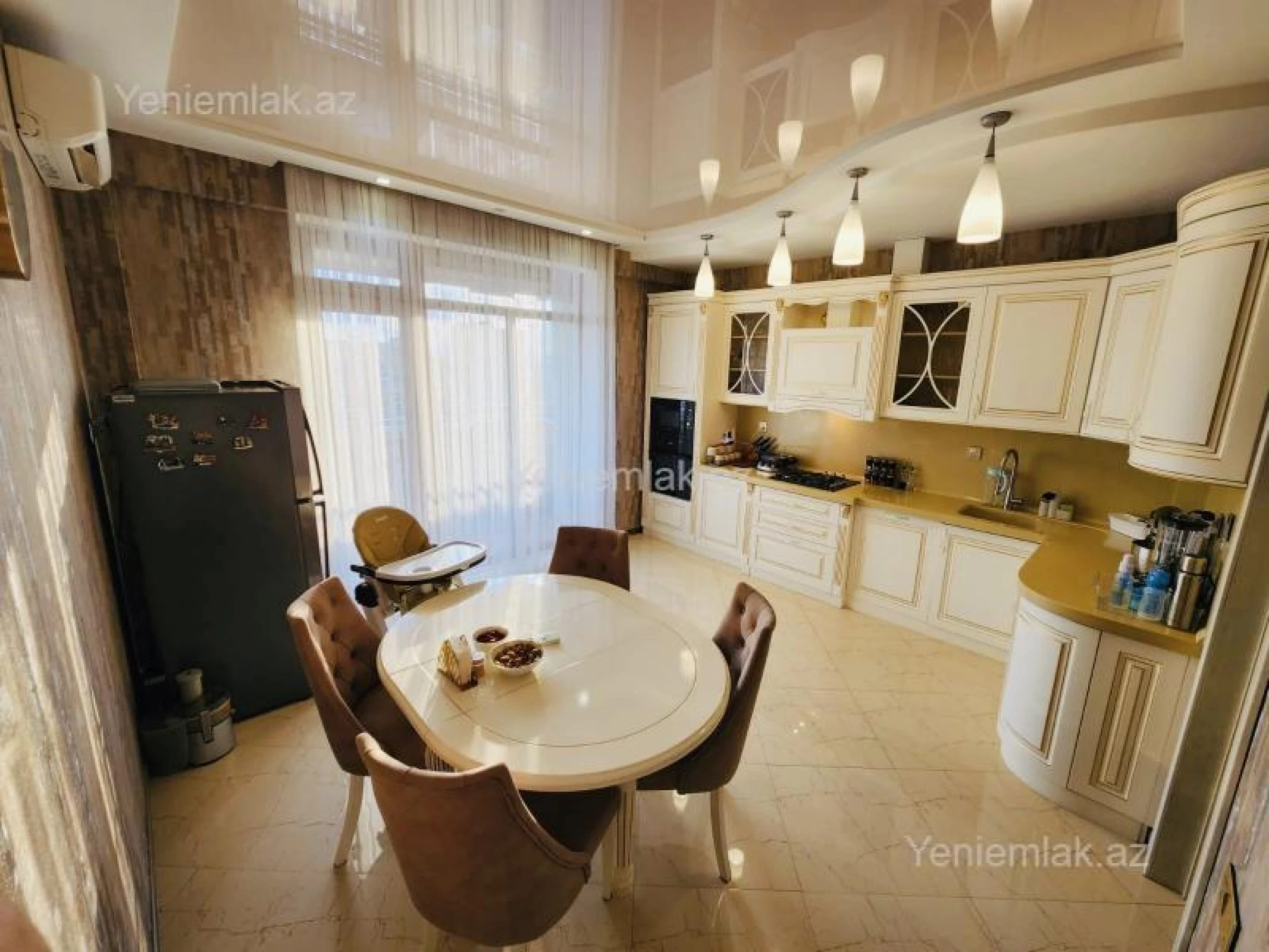 Satılır 3 otaqlı yeni tikili 145 m²