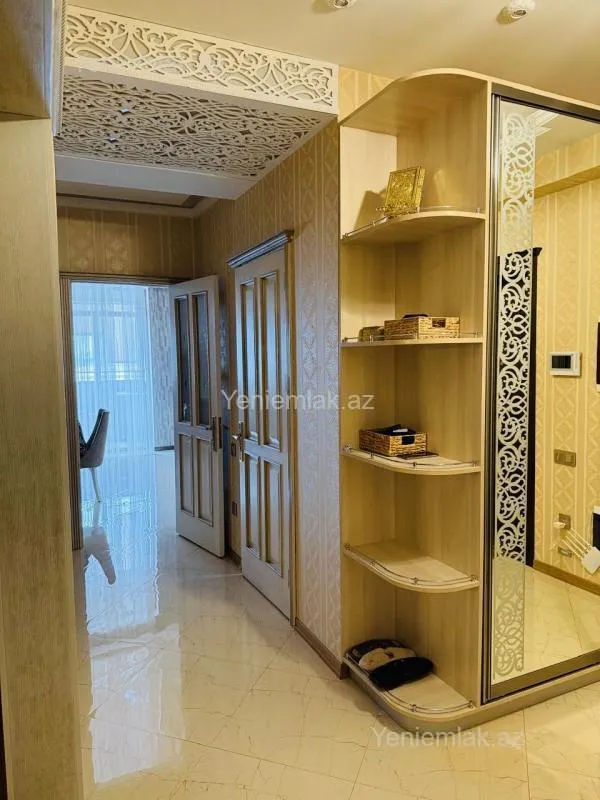 Satılır 3 otaqlı yeni tikili 145 m²