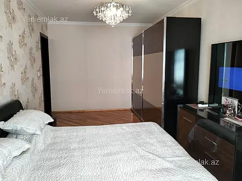 Satılır 5 otaqlı köhnə tikili 120 m²