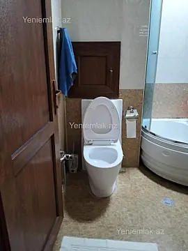 Satılır 5 otaqlı köhnə tikili 120 m²