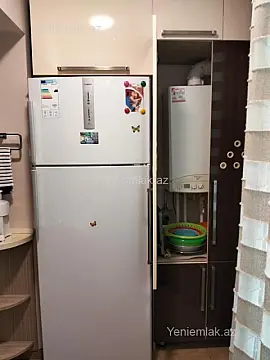 Satılır 5 otaqlı köhnə tikili 120 m²