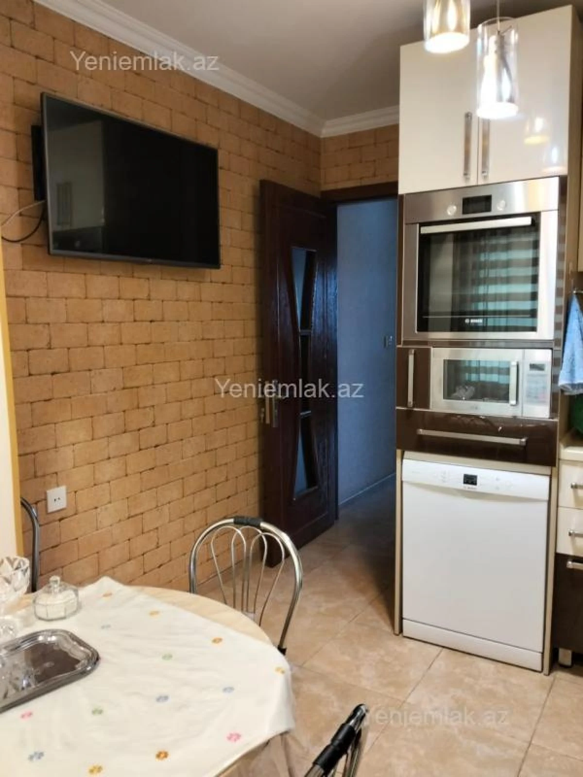 Satılır 5 otaqlı köhnə tikili 120 m²