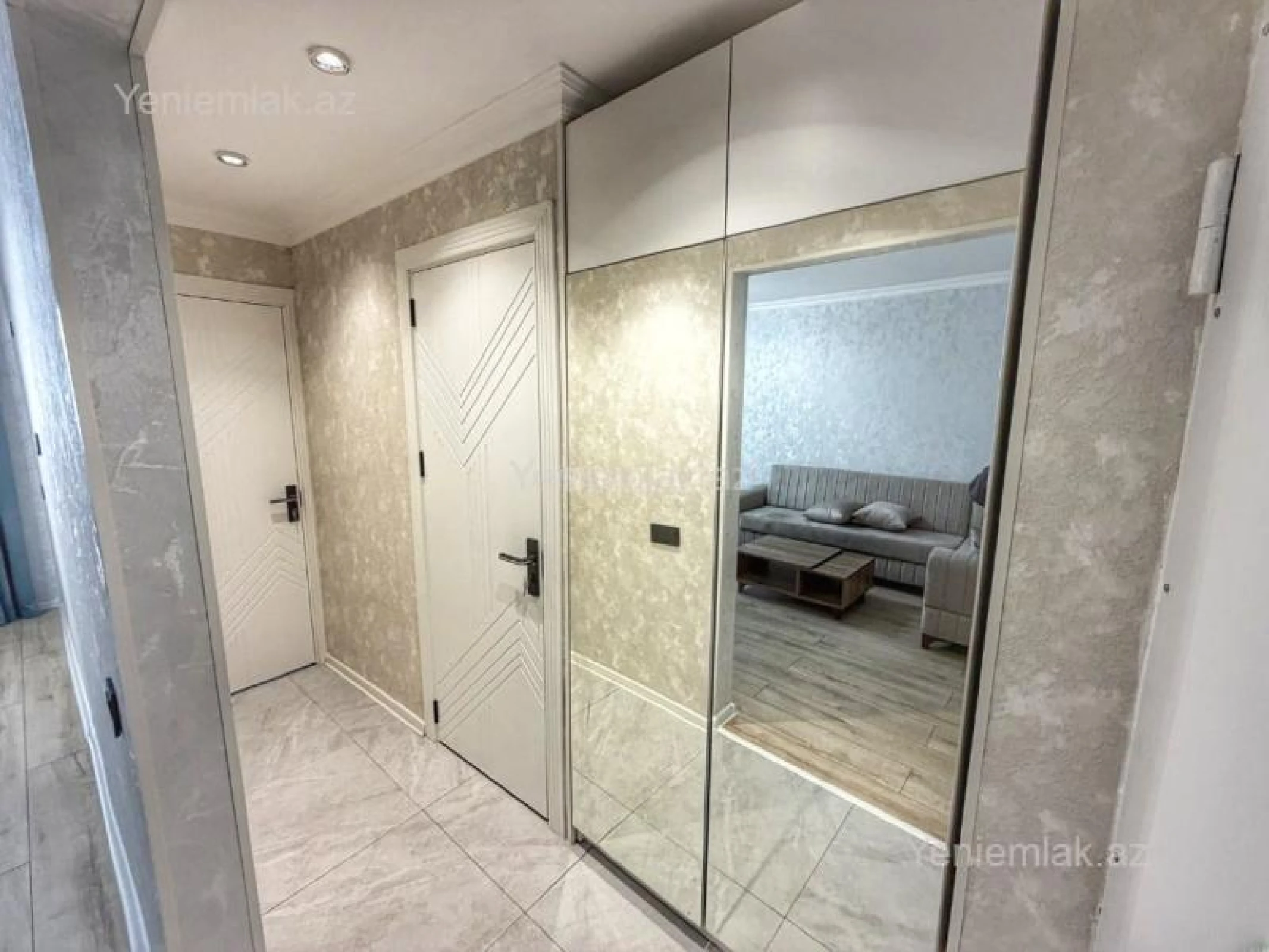 Satılır 2 otaqlı köhnə tikili 40 m²