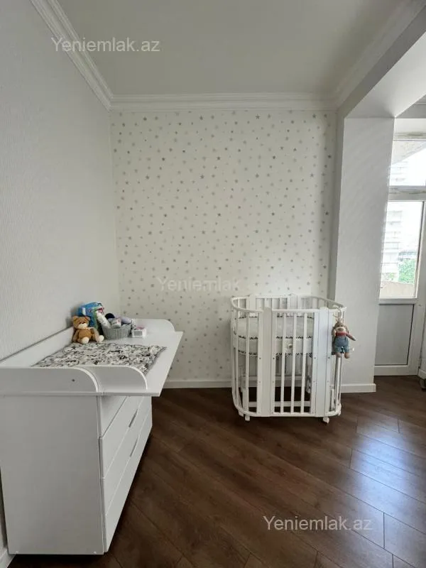 Satılır 3 otaqlı yeni tikili 115 m²