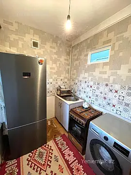 Satılır 1 otaqlı köhnə tikili 40 m²