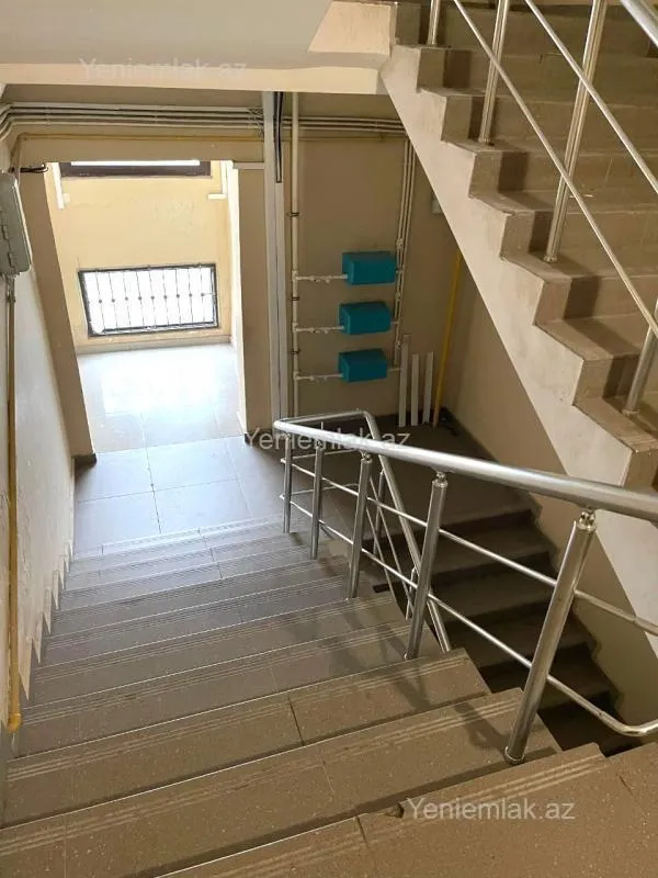 Satılır 1 otaqlı köhnə tikili 40 m²