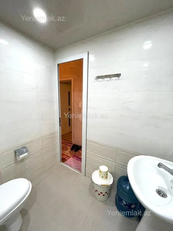 Satılır 1 otaqlı köhnə tikili 40 m²