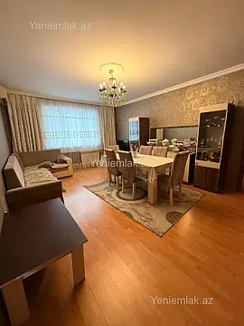 Satılır 4 otaqlı köhnə tikili 120 m²