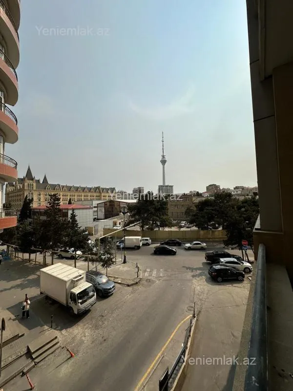 Satılır 3 otaqlı yeni tikili 140.3 m²