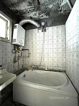 Satılır 3 otaqlı köhnə tikili 70 m²