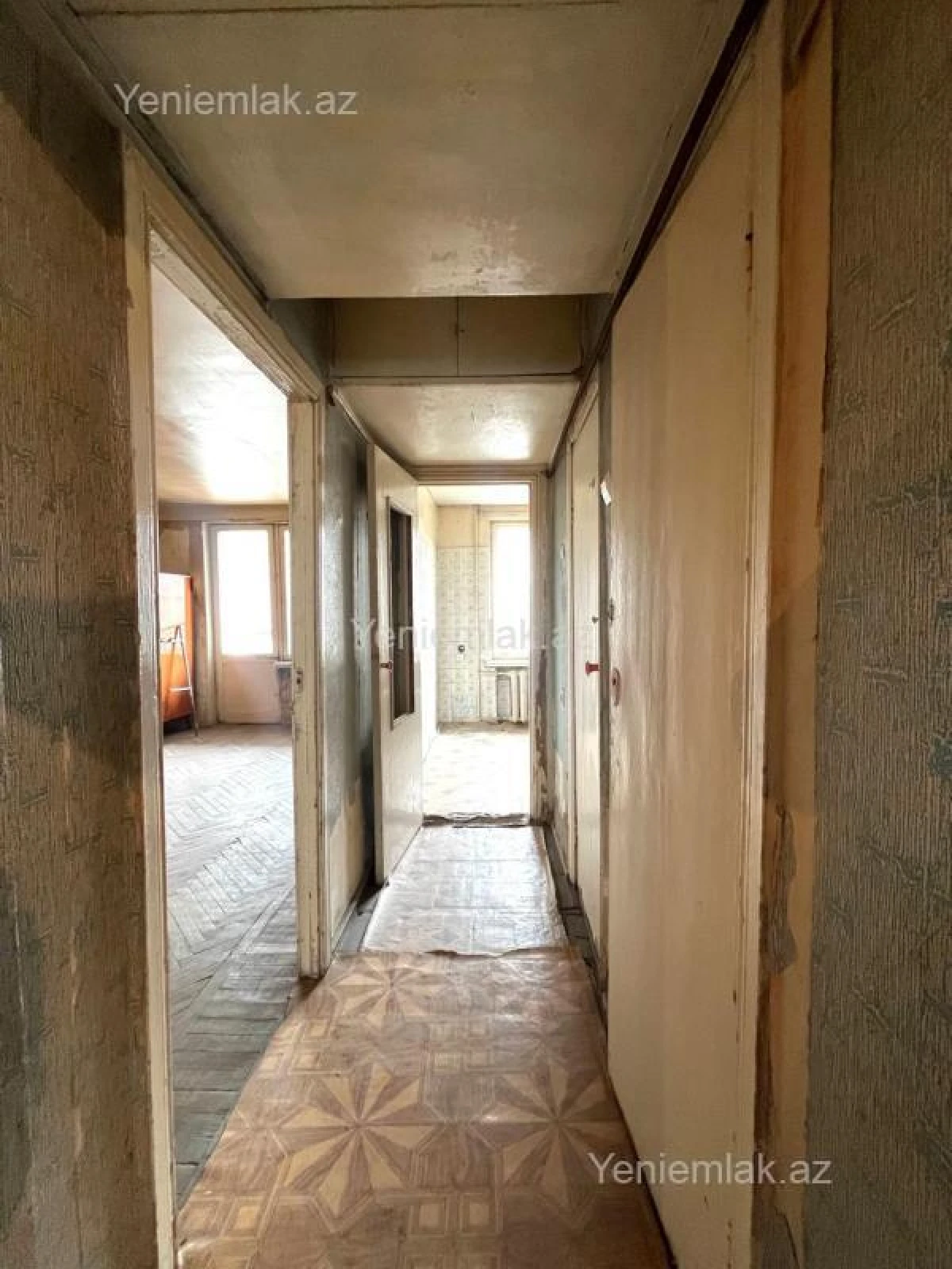 Satılır 3 otaqlı köhnə tikili 70 m²