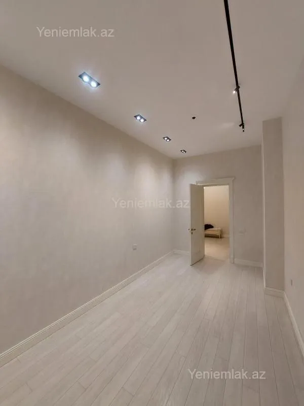 Satılır 3 otaqlı yeni tikili 108 m²