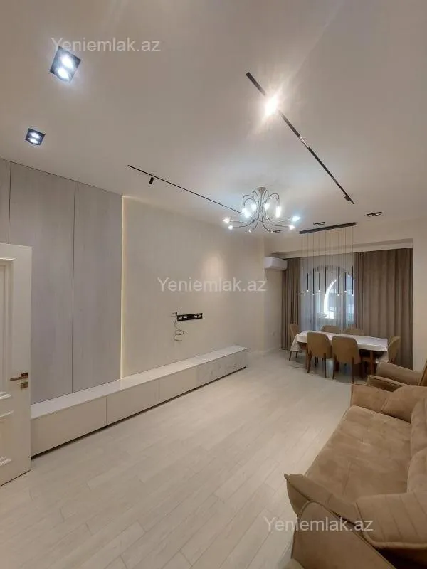 Satılır 3 otaqlı yeni tikili 108 m²