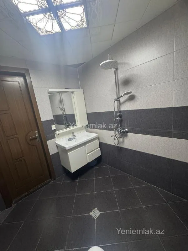 Satılır 3 otaqlı yeni tikili 90 m²