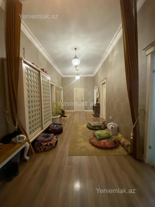 Satılır 4 otaqlı yeni tikili 157 m²