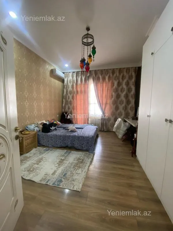 Satılır 4 otaqlı yeni tikili 157 m²