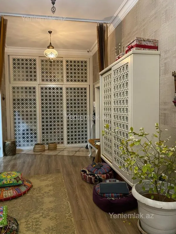 Satılır 4 otaqlı yeni tikili 157 m²