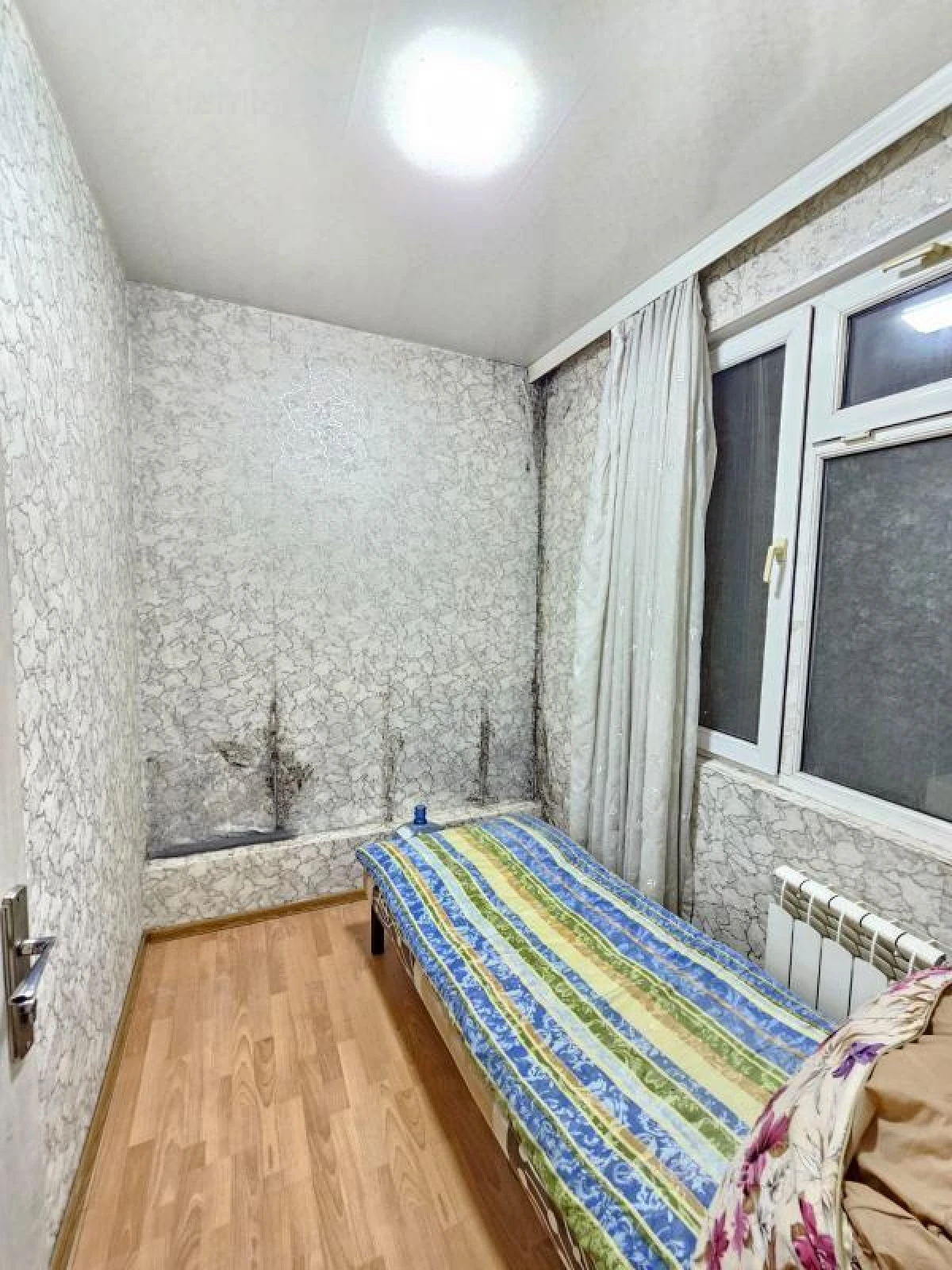 Satılır 3 otaqlı köhnə tikili 55 m²