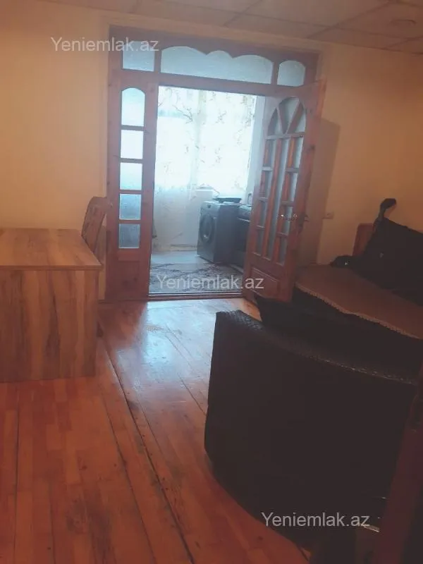 Satılır 2 otaqlı köhnə tikili 51 m²