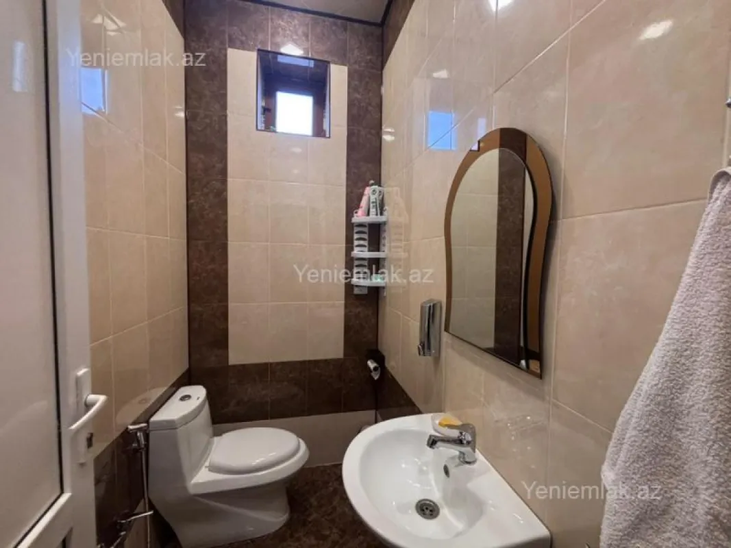 Satılır 7 otaqlı həyət evi 260 m²