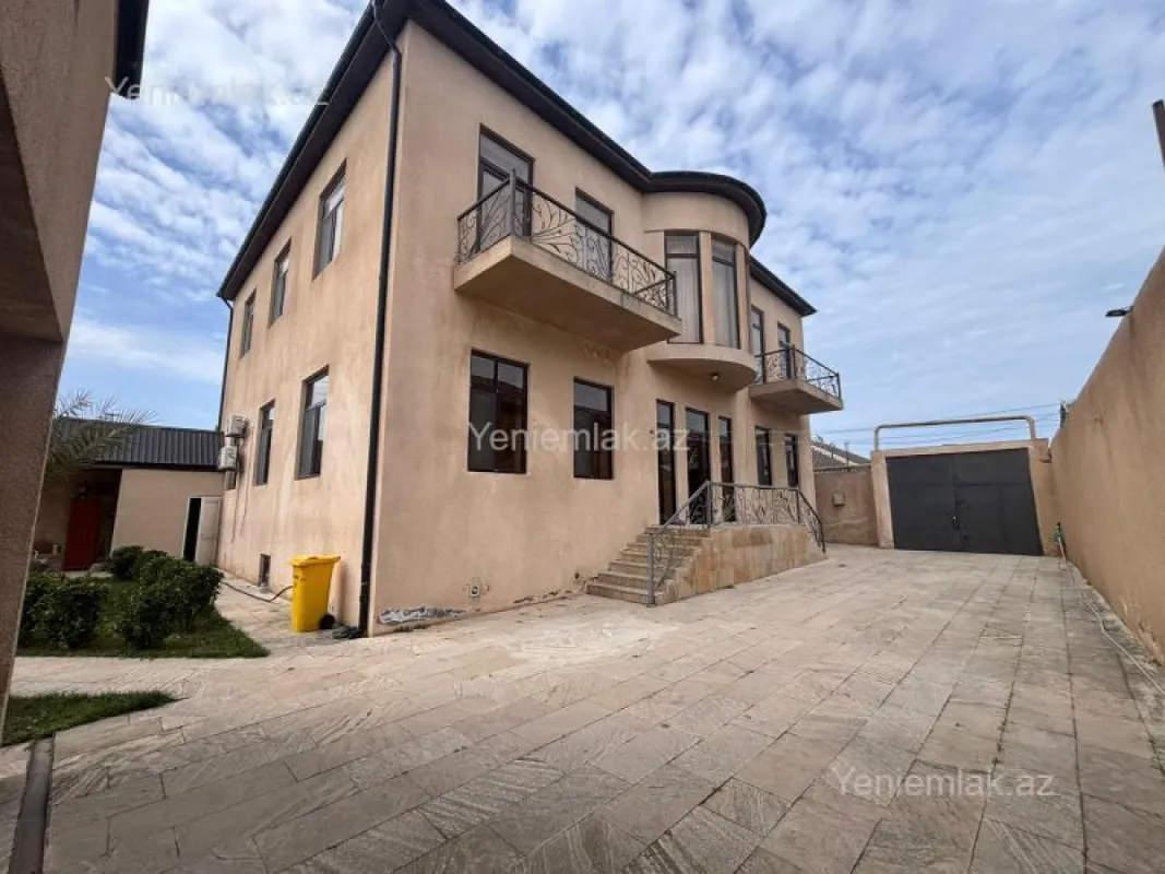 Satılır 7 otaqlı həyət evi 260 m²